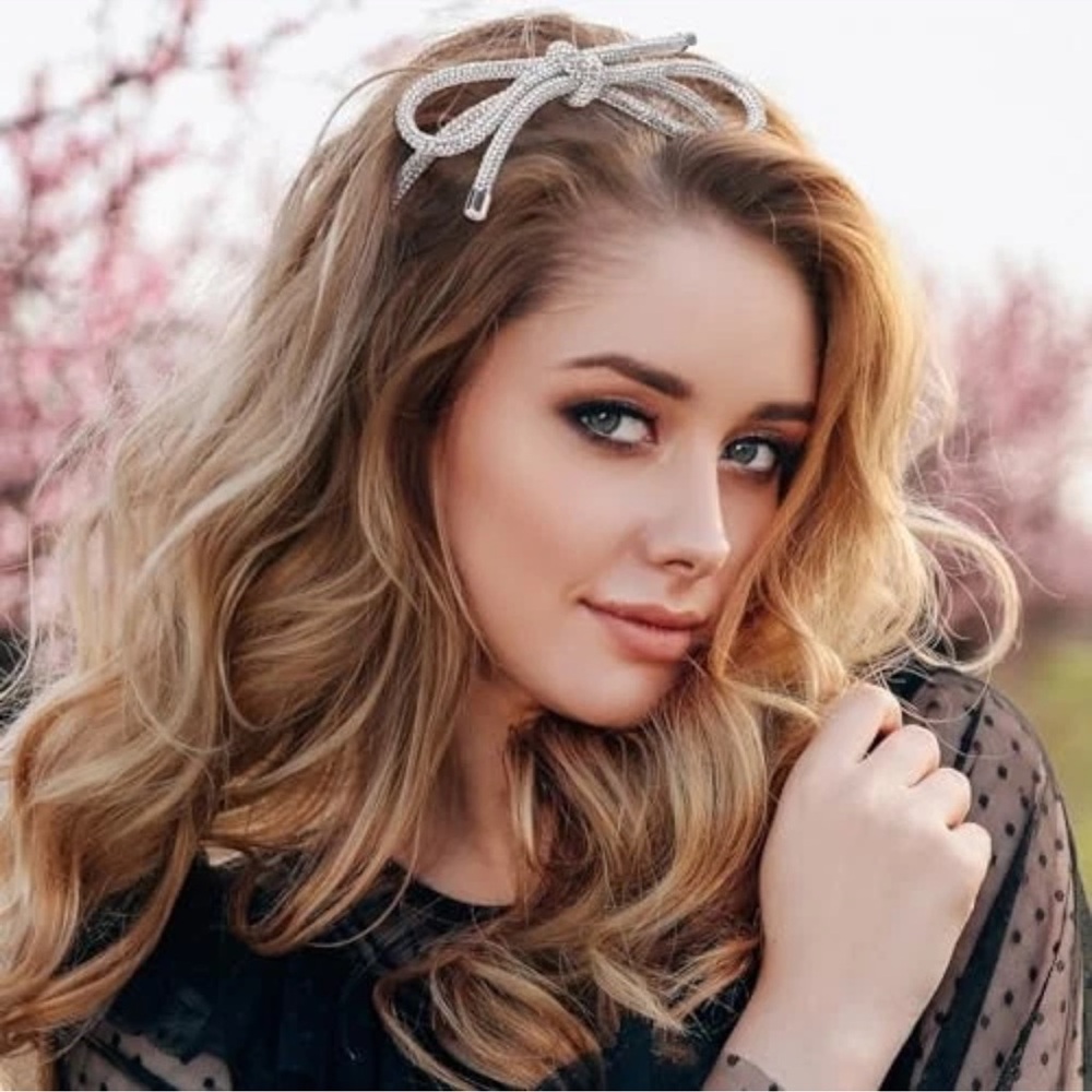 Zara Silver Rhinestone Hair Accessory
